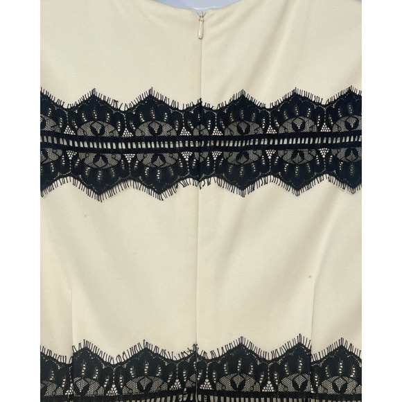 Belle Badgley Mischka Sz 12 Sleeveless Sheath Dress Cream w/Black Lace Bands - Picture 8 of 11